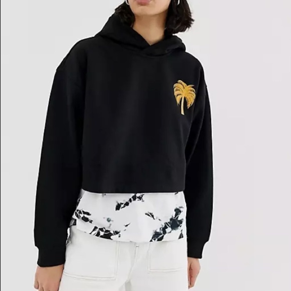 Weekday Cropped Sweater - Picture 2 of 3